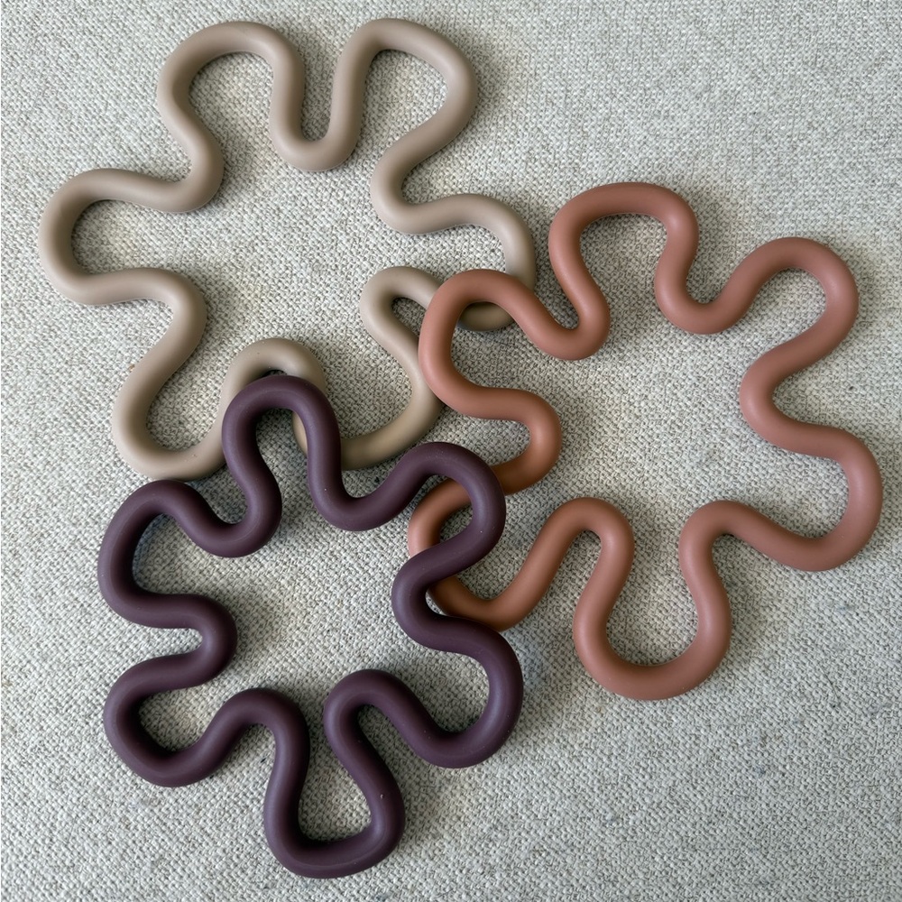 NWT Set of Three Wavy Trivets in Neutral Tones FabFitFun